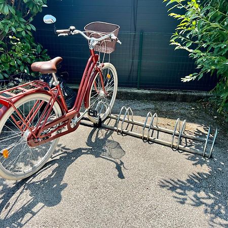 La Branche Du Cerisier Annecy Exterior foto